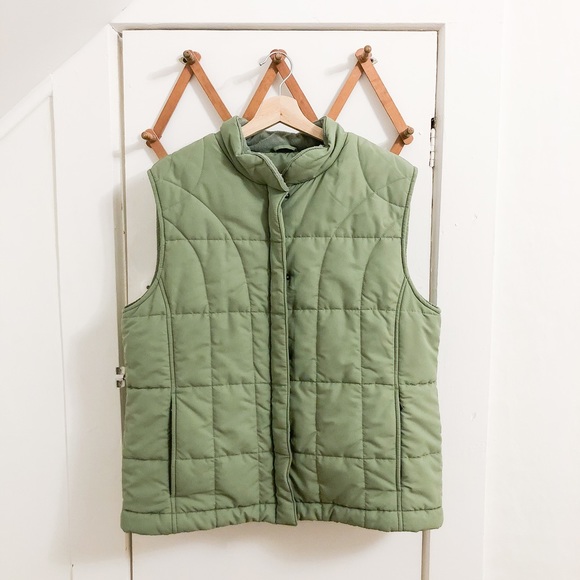 WindRiver Puffy Vest - Picture 1 of 13